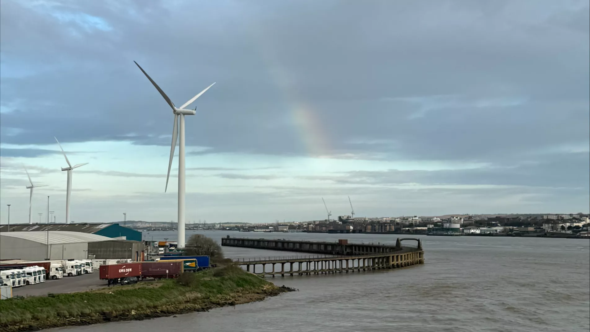 wind turbines tilbury joe bowry photo