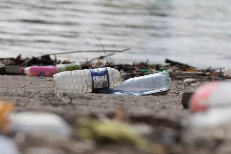Single-use plastic on the Thames foreshore.